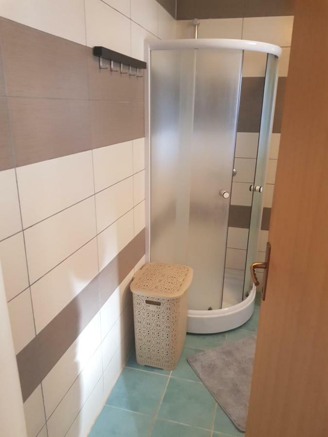 Apartmani Andrej Udbina 외부 사진