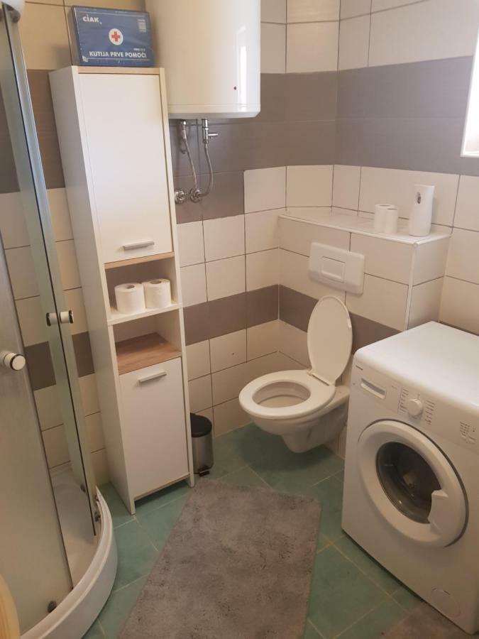 Apartmani Andrej Udbina 외부 사진