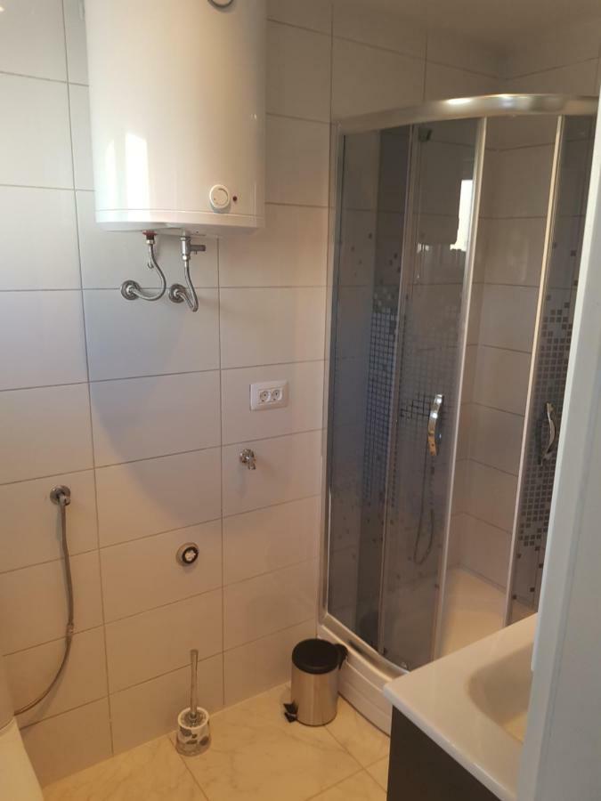 Apartmani Andrej Udbina 외부 사진