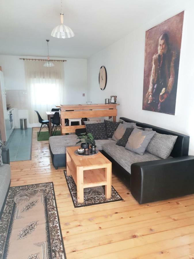 Apartmani Andrej Udbina 외부 사진